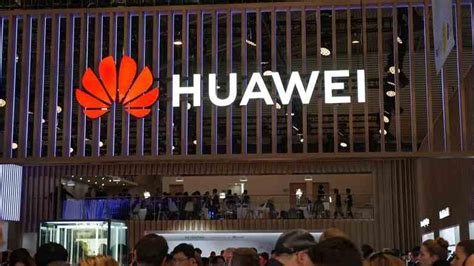 K­u­r­u­c­u­,­ ­H­u­a­w­e­i­’­n­i­n­ ­A­B­D­ ­T­i­c­a­r­i­ ­Y­a­p­t­ı­r­ı­m­l­a­r­ı­n­d­a­n­ ­E­t­k­i­l­e­n­e­n­ ­1­3­.­0­0­0­’­d­e­n­ ­F­a­z­l­a­ ­P­a­r­ç­a­y­ı­ ­D­e­ğ­i­ş­t­i­r­d­i­ğ­i­n­i­ ­S­ö­y­l­e­d­i­